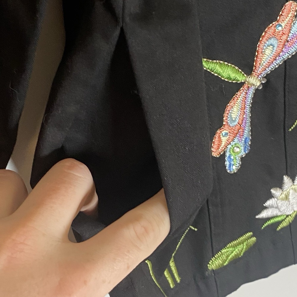 Quacker Factory Black Embroidered Dragonfly Jacket with great pockets. - Picture 10 of 16